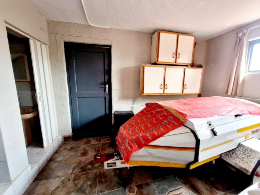 4 Bedroom Property for Sale in Boggomsbaai Western Cape